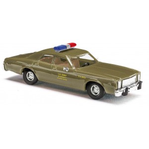 46658 Busch Автомобиль Plymouth Fury "Военная полиция" масштаб HO 1/87